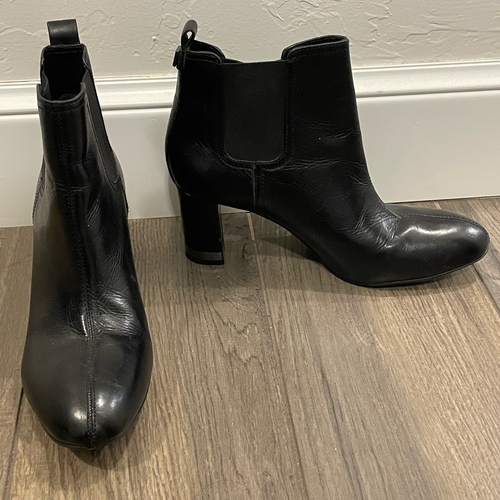 EUC Tory Burch Heeled Bootie, size 10.5